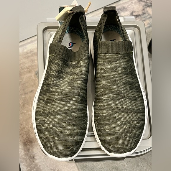 ๐๐๐ฒ๐ฟ๐ฎ ๐๐ช๐ถ๐ธ๐พ๐ฏ๐๐ช๐ฐ๐ฎ ๐ข๐๐ฒ๐น-๐๐ท ๐๐ฃ๐ฑ๐๐ฎ๐ฃ๐ฒ๐ ๐ข๐ฑ๐ธ๐ฎ๐ข - Picture 1 of 5